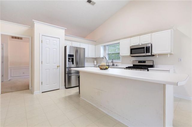 348 Haverford Mill Court, Lilburn, GA 30047