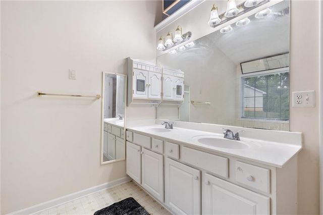 348 Haverford Mill Court, Lilburn, GA 30047