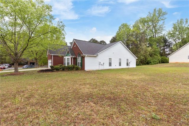 348 Haverford Mill Court, Lilburn, GA 30047