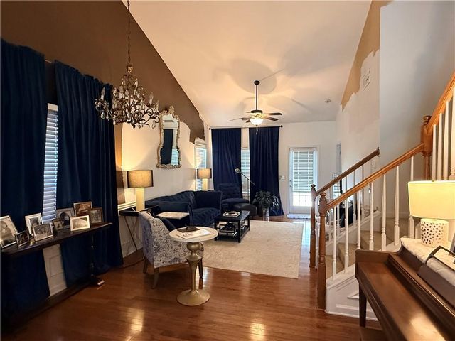 1827 Willow Branch NW Lane, Kennesaw, GA 30152