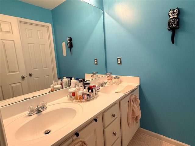 1827 Willow Branch NW Lane, Kennesaw, GA 30152