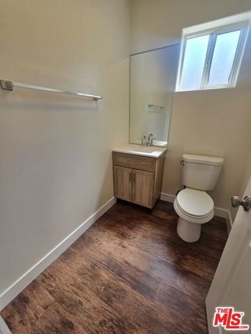 1721 W 39th Pl, Los Angeles, CA 90062