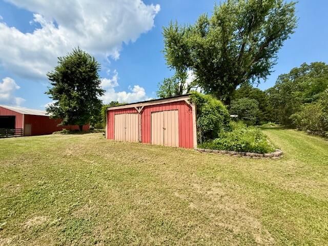 7702 County Road 2800, Mountain View, MO 65548