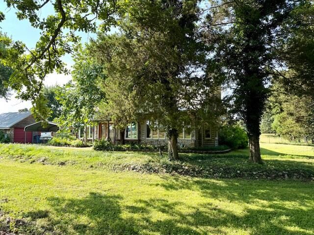 7702 County Road 2800, Mountain View, MO 65548