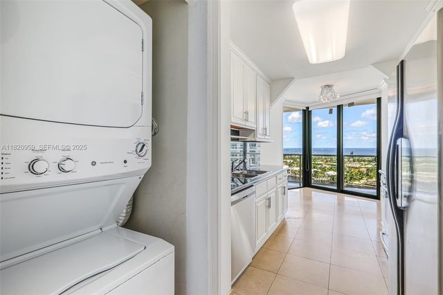 20281 E Country Club Drive 1412, Aventura, FL 33180