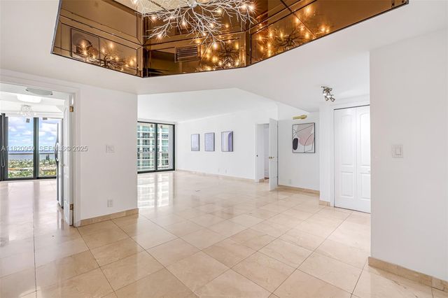 20281 E Country Club Drive 1412, Aventura, FL 33180