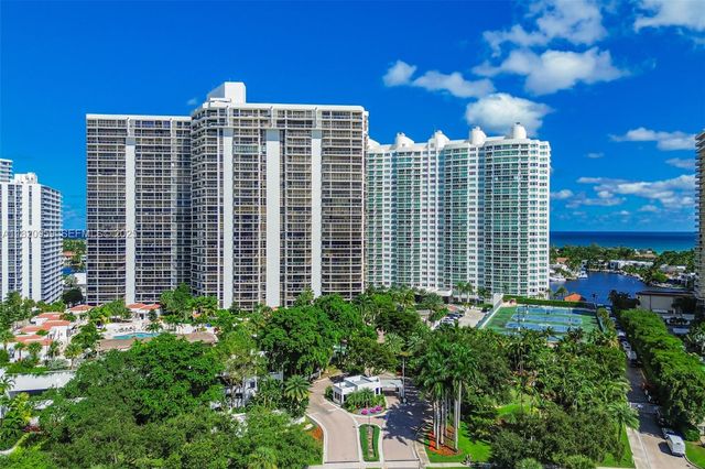 20281 E Country Club Drive 1412, Aventura, FL 33180