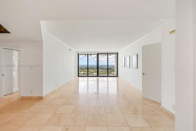 20281 E Country Club Drive 1412, Aventura, FL 33180