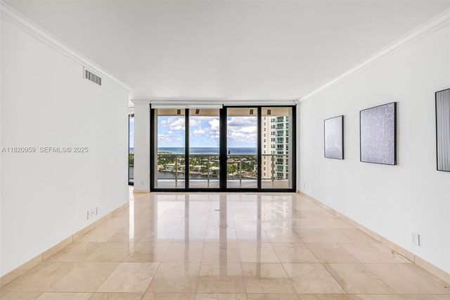 20281 E Country Club Drive 1412, Aventura, FL 33180