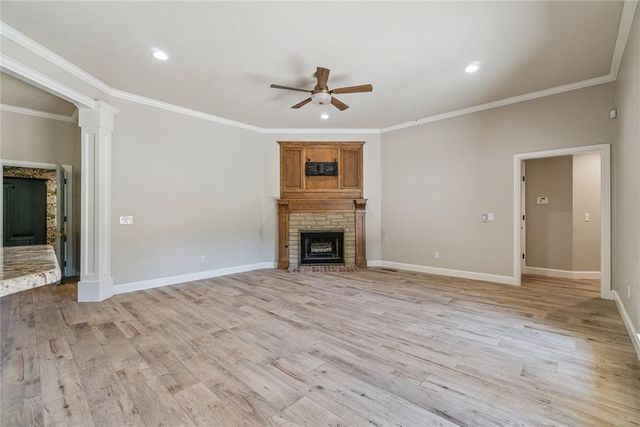 2351 E Lakewood Drive, Guthrie, OK 73044