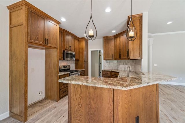 2351 E Lakewood Drive, Guthrie, OK 73044