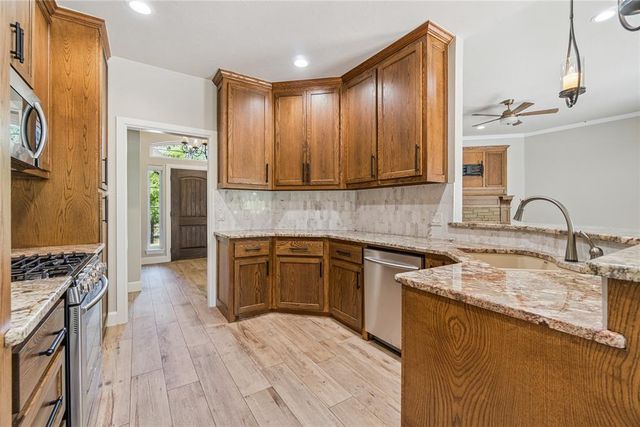 2351 E Lakewood Drive, Guthrie, OK 73044