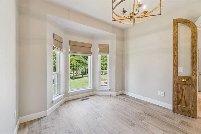 2351 E Lakewood Drive, Guthrie, OK 73044