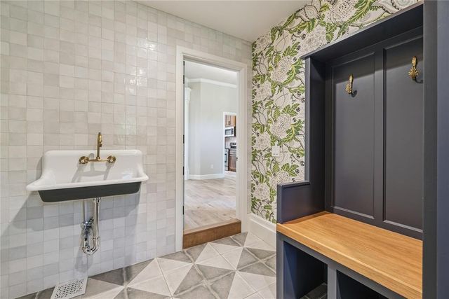 2351 E Lakewood Drive, Guthrie, OK 73044