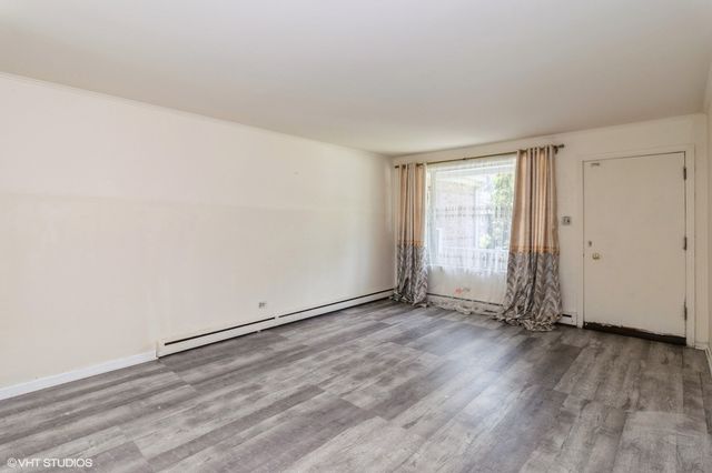 1039 S 3rd Avenue, Des Plaines, IL 60016