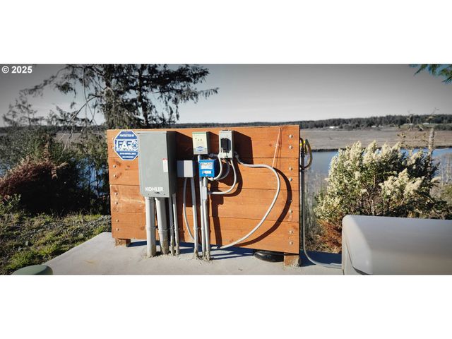 88362 PEDERSON Dr, Bandon, OR 97411