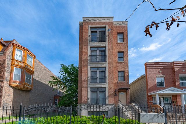 2226 W Monroe Street 3, Chicago, IL 60612
