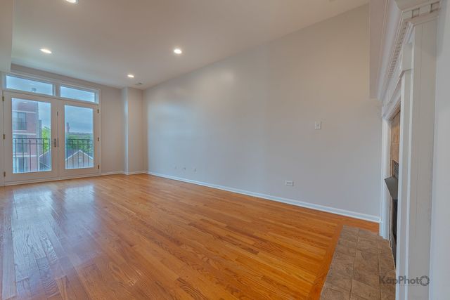 2226 W Monroe Street 3, Chicago, IL 60612