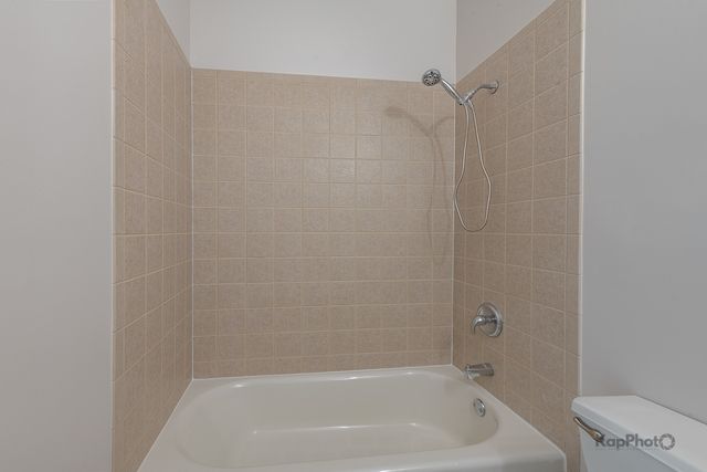 2226 W Monroe Street 3, Chicago, IL 60612