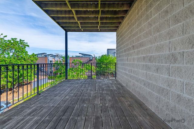 2226 W Monroe Street 3, Chicago, IL 60612