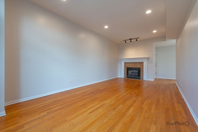 2226 W Monroe Street 3, Chicago, IL 60612