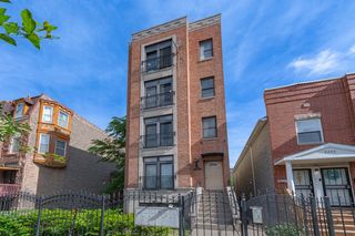 2226 W Monroe Street 3, Chicago, IL 60612