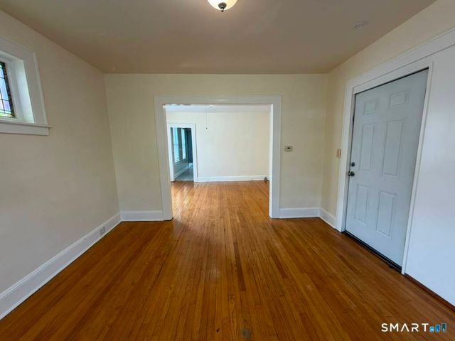 223 Wayne Street 2nd Fl., Bridgeport, CT 06606