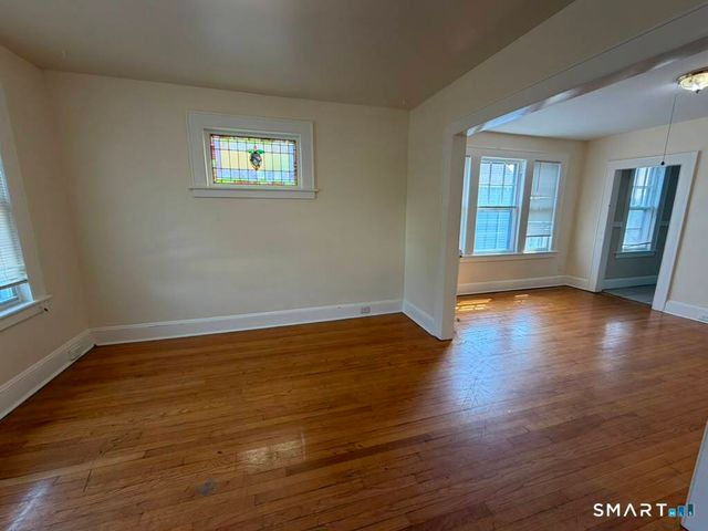 223 Wayne Street 2nd Fl., Bridgeport, CT 06606