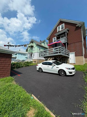 223 Wayne Street 2nd Fl., Bridgeport, CT 06606