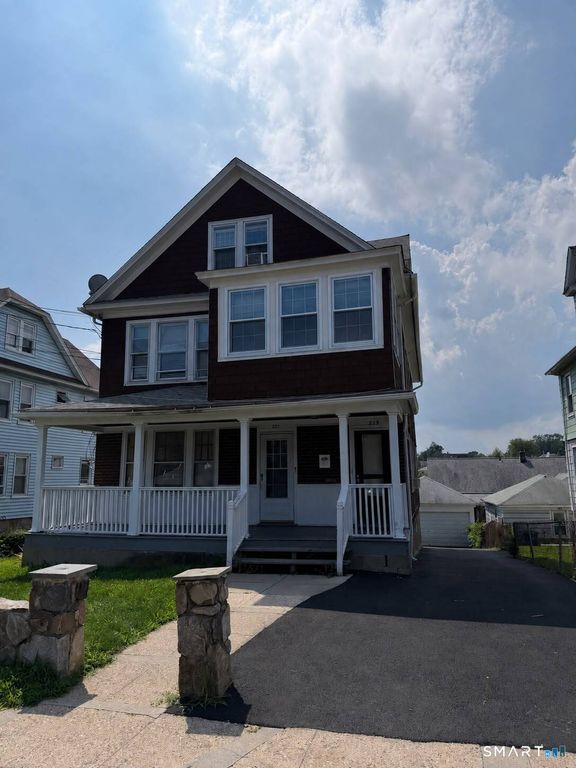 223 Wayne Street 2nd Fl., Bridgeport, CT 06606