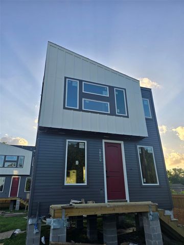 3206 Retta Street, Houston, TX 77026