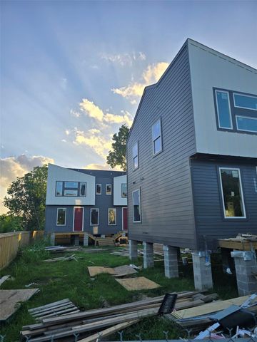 3206 Retta Street, Houston, TX 77026