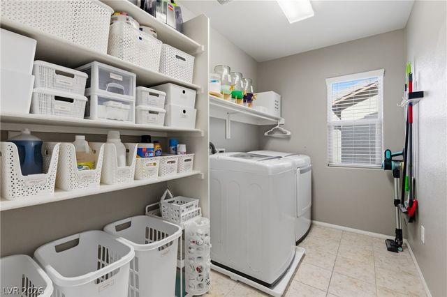 9545 Northvale Court, Las Vegas, NV 89148