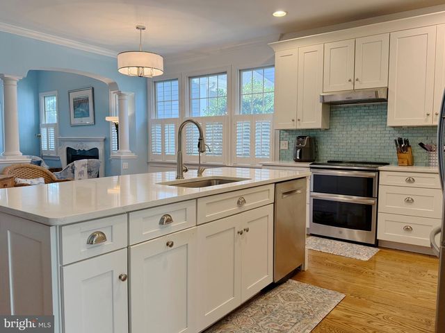 25 SYCAMORE ST, Ocean View, DE 19970