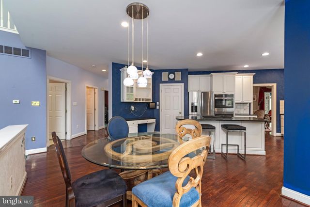 132 COUNTRY CLUB DR, Moorestown, NJ 08057