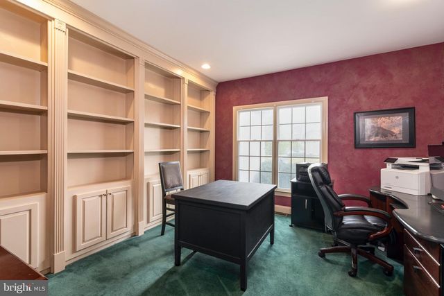 132 COUNTRY CLUB DR, Moorestown, NJ 08057