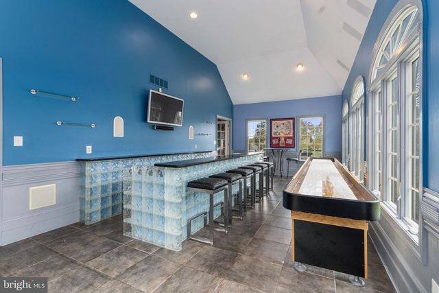 132 COUNTRY CLUB DR, Moorestown, NJ 08057