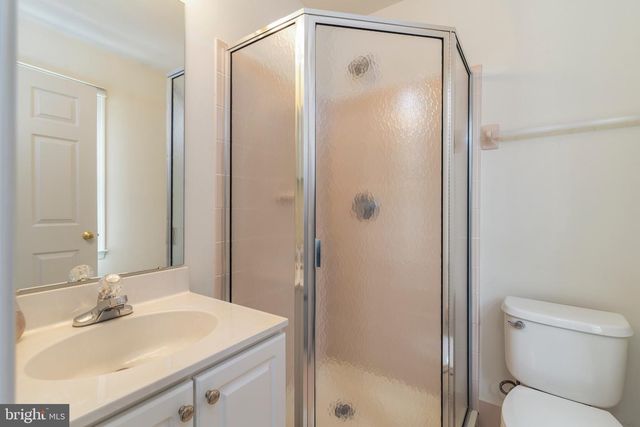 132 COUNTRY CLUB DR, Moorestown, NJ 08057