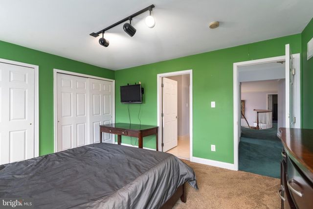 132 COUNTRY CLUB DR, Moorestown, NJ 08057