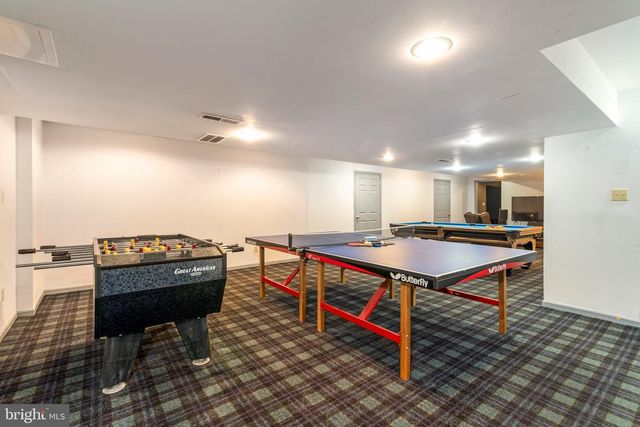 132 COUNTRY CLUB DR, Moorestown, NJ 08057