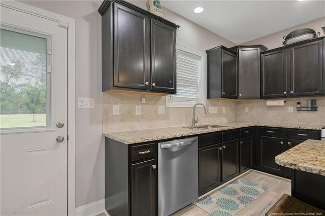 1074 Saint Johns Loop, Raeford, NC 28376
