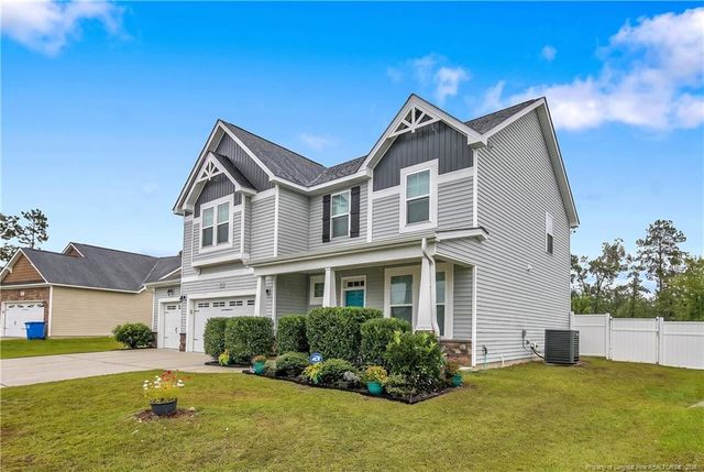 1074 Saint Johns Loop, Raeford, NC 28376