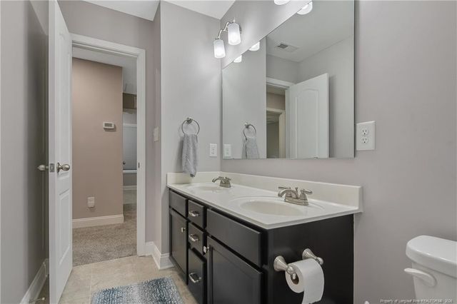 1074 Saint Johns Loop, Raeford, NC 28376