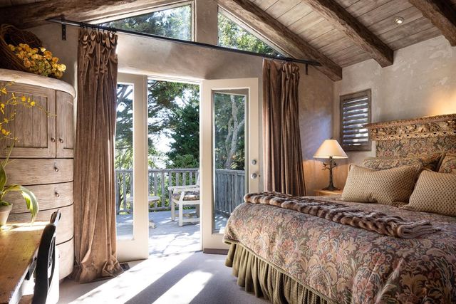 1463 Oleada Road, Pebble Beach, CA 93953