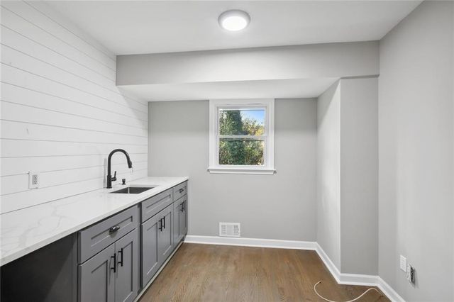 892 N Superior Avenue, Decatur, GA 30033