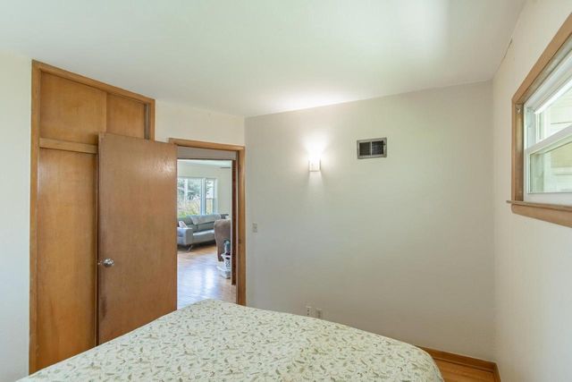 552 11th STREET, Kenosha, WI 53140