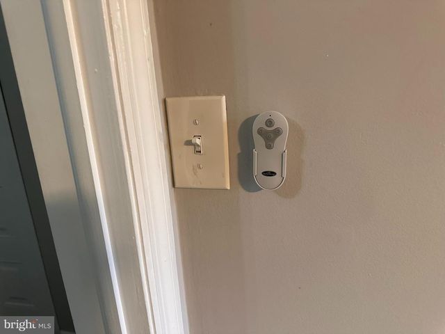 34 RIVER BANK DR, Roebling, NJ 08554