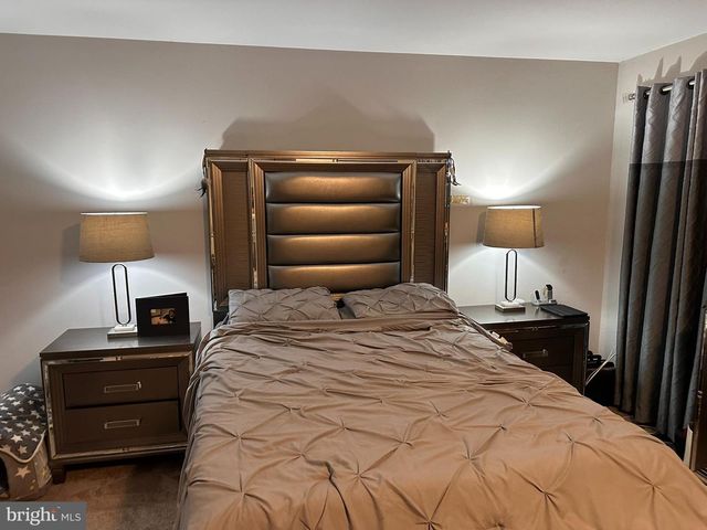 34 RIVER BANK DR, Roebling, NJ 08554