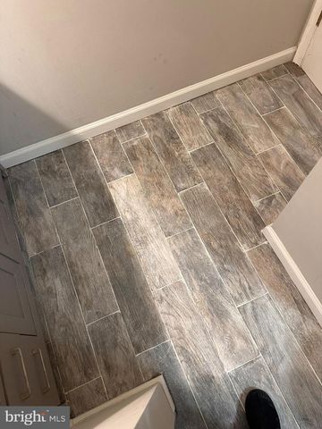 34 RIVER BANK DR, Roebling, NJ 08554