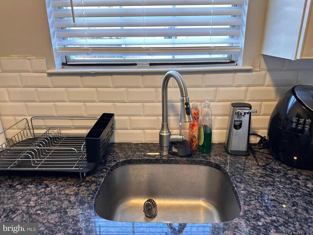 34 RIVER BANK DR, Roebling, NJ 08554